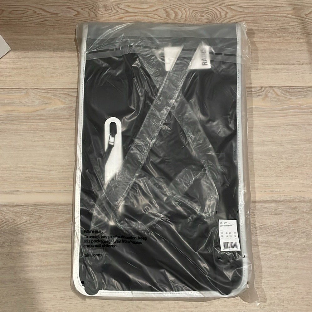 NWT Rains Backpack Reflective in Black Color - Picture 5 of 6
